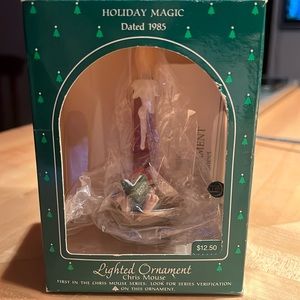 Hallmark 1985 Chris Mouse Lighted ornament, great in box